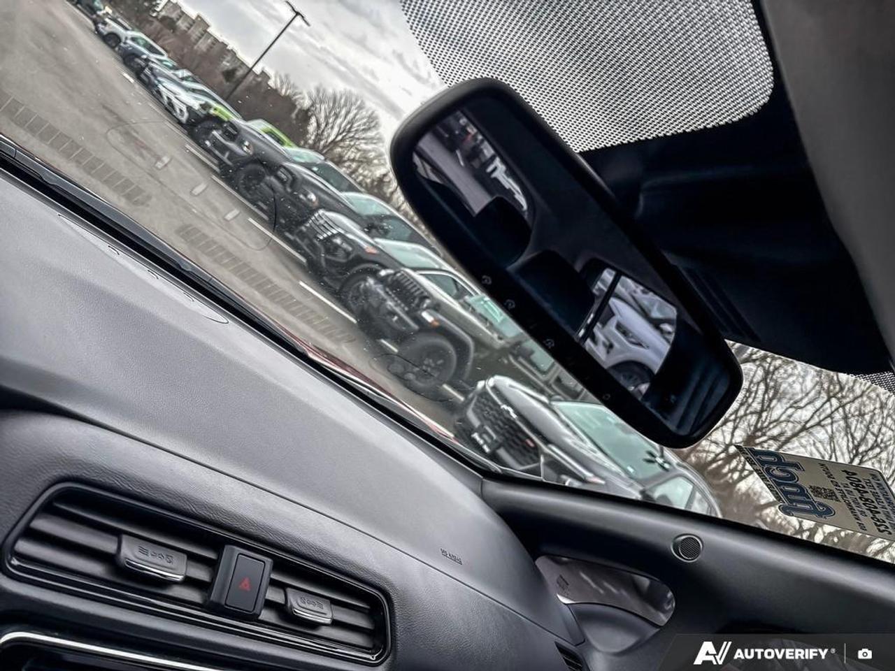 2018 Nissan Leaf SL 4dr Hatchback Photo