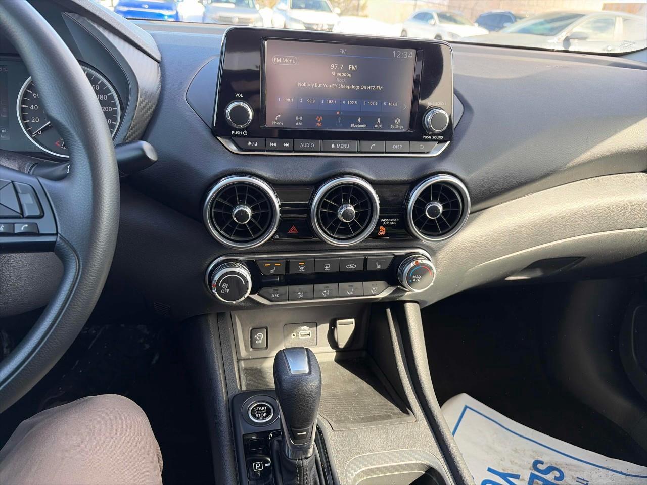 2024 Nissan Sentra  Photo