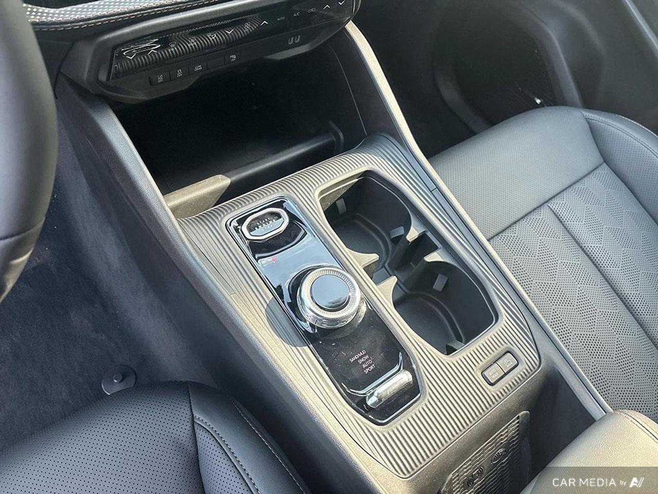 2026 Jeep Cherokee Overland 4dr 4x4 Photo