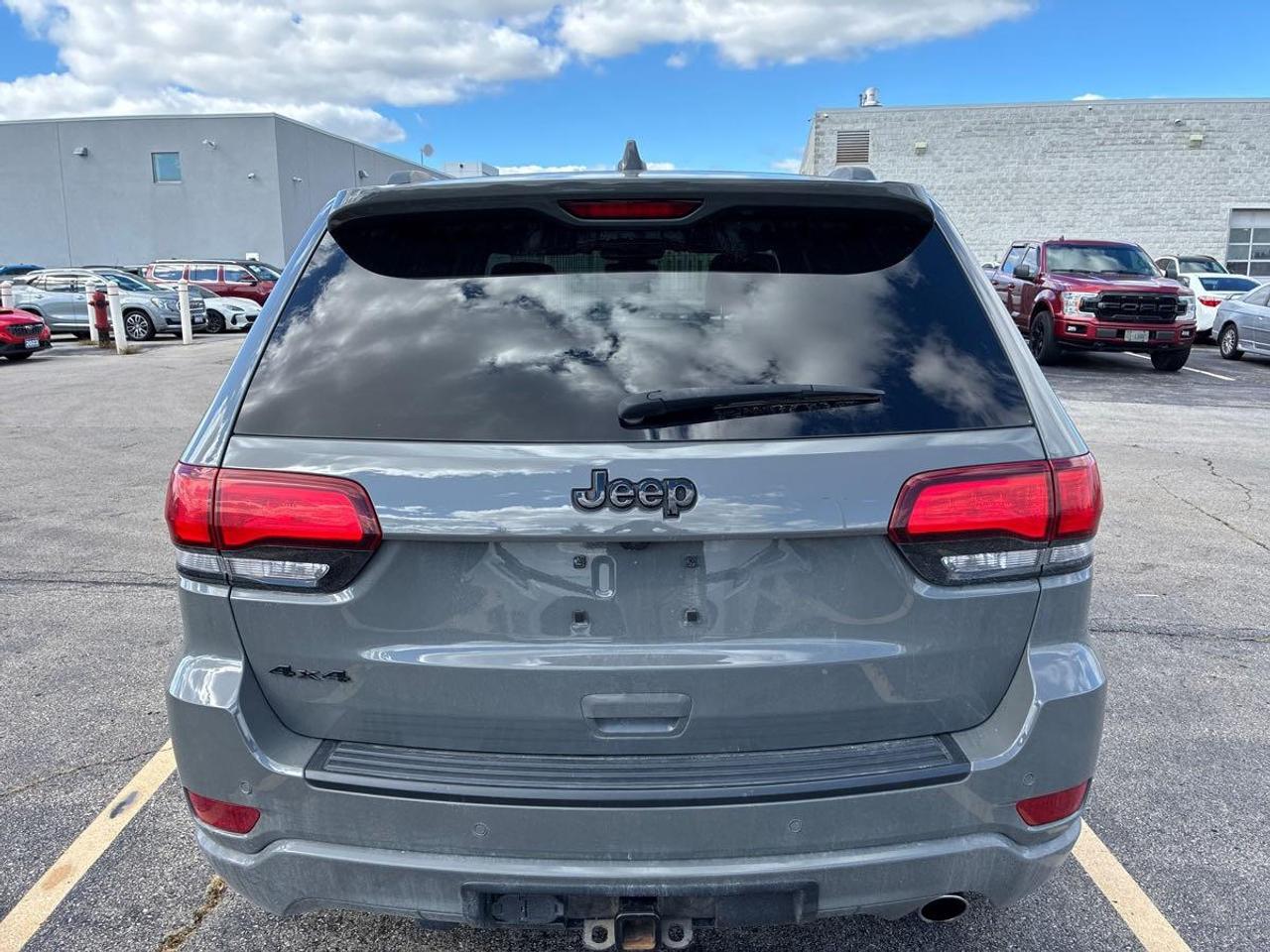 2019 Jeep Grand Cherokee Laredo 4dr 4x4 Photo