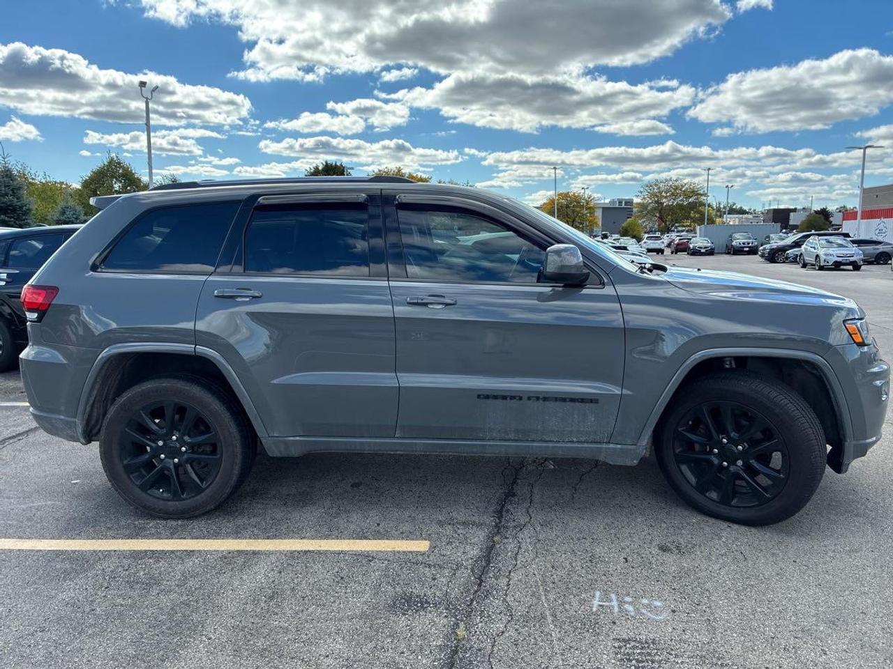 2019 Jeep Grand Cherokee Laredo 4dr 4x4 Photo