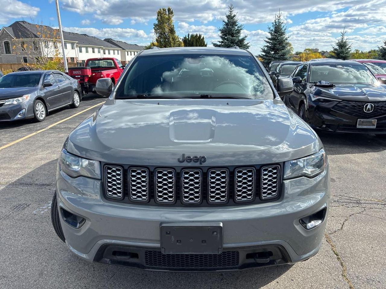 2019 Jeep Grand Cherokee Laredo 4dr 4x4 Photo