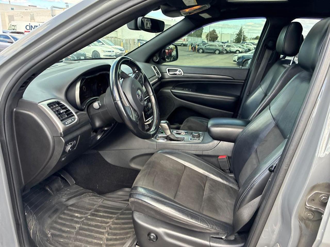 2019 Jeep Grand Cherokee Laredo 4dr 4x4 Photo