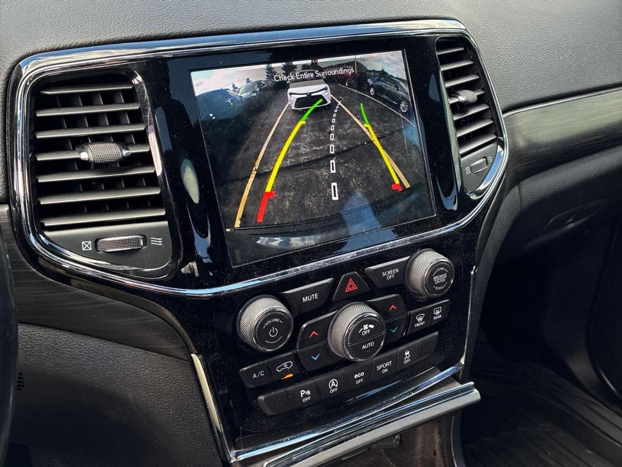 2019 Jeep Grand Cherokee Laredo 4dr 4x4 Photo