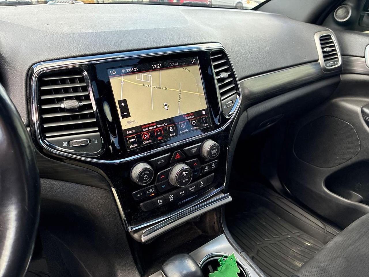 2019 Jeep Grand Cherokee Laredo 4dr 4x4 Photo