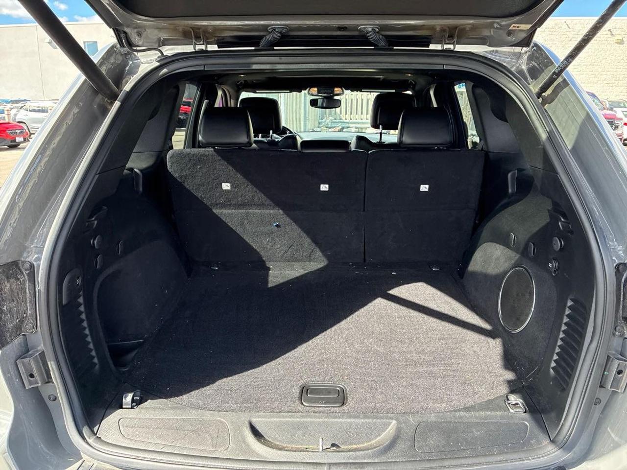 2019 Jeep Grand Cherokee Laredo 4dr 4x4 Photo