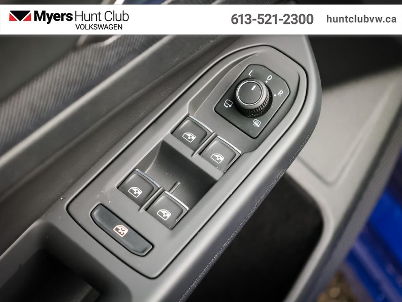2025 Volkswagen Golf R Base Photo