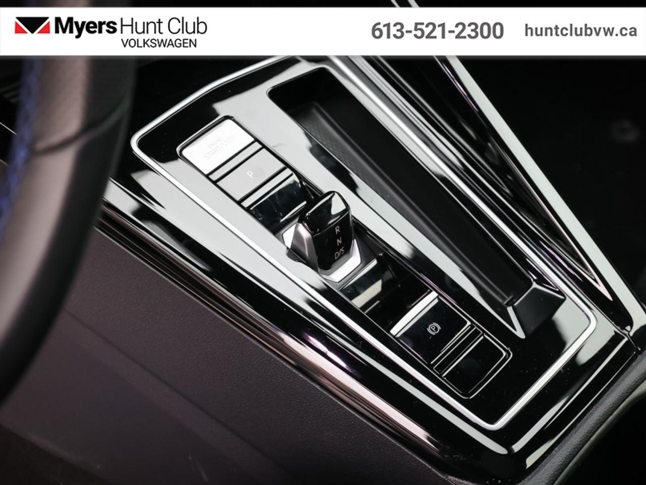 2025 Volkswagen Golf R Base Photo
