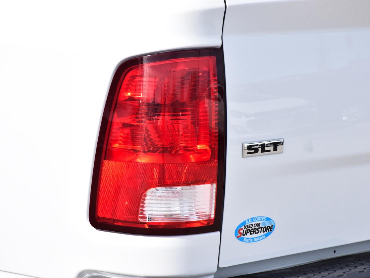 2022 RAM 1500 Classic SLT Crew Cab 4x4 ~Heated Seats ~Bluetooth ~Camera Photo