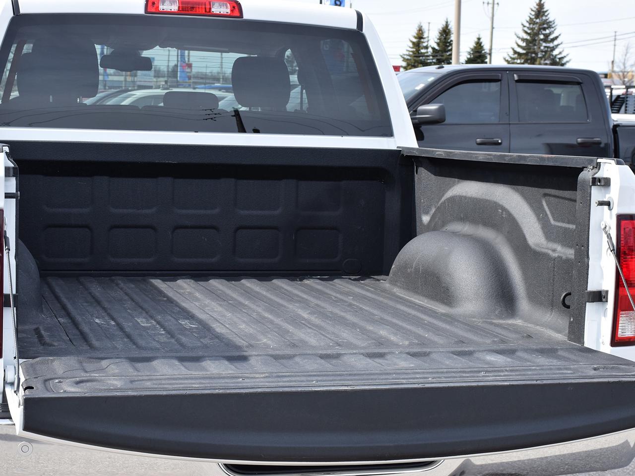 2022 RAM 1500 Classic SLT Crew Cab 4x4 ~Heated Seats ~Bluetooth ~Camera Photo