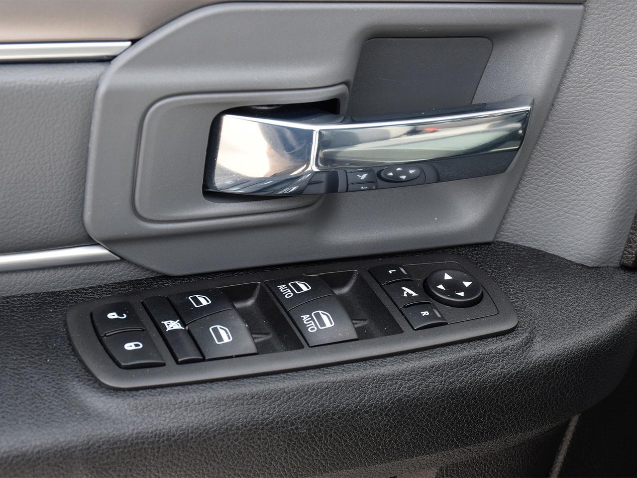 2022 RAM 1500 Classic SLT Crew Cab 4x4 ~Heated Seats ~Bluetooth ~Camera Photo