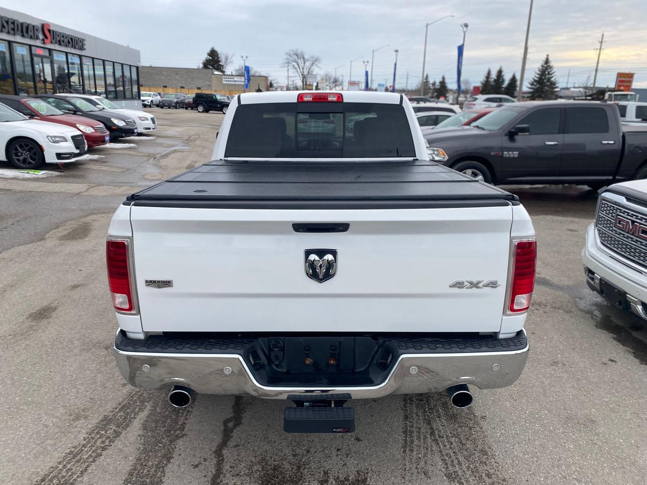 2018 RAM 1500 Laramie Crew Cab 4x4 ~Nav ~Camera ~Leather ~Roof Photo