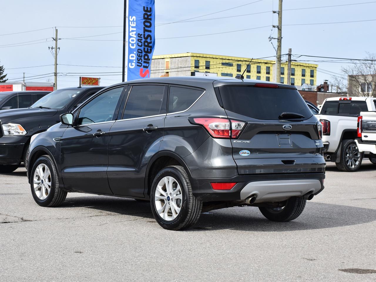 2017 Ford Escape SE 4x4 ~Heated Seats ~Bluetooth ~Camera ~Alloys Photo