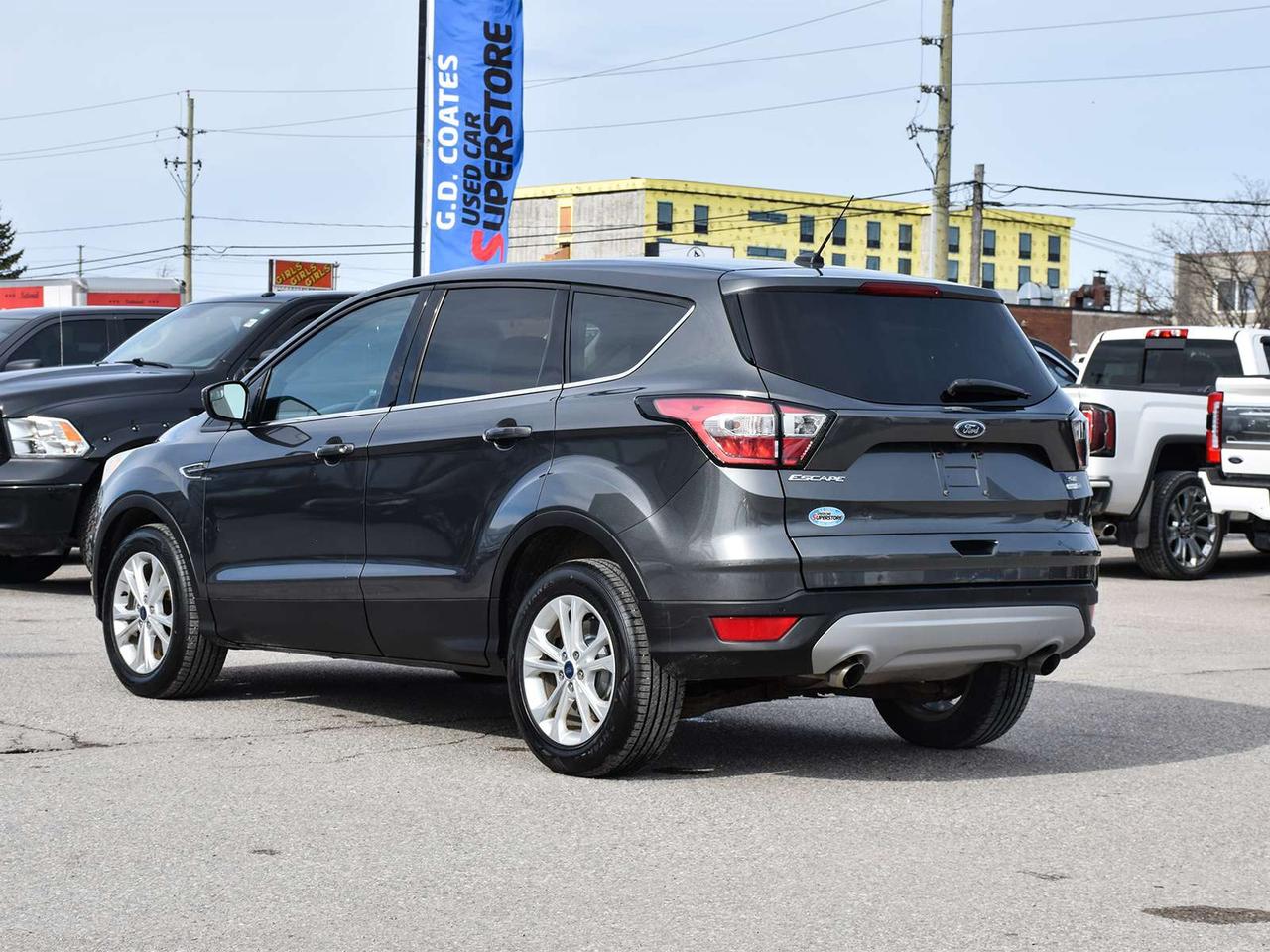 2017 Ford Escape SE 4x4 ~Heated Seats ~Bluetooth ~Camera ~Alloys Photo