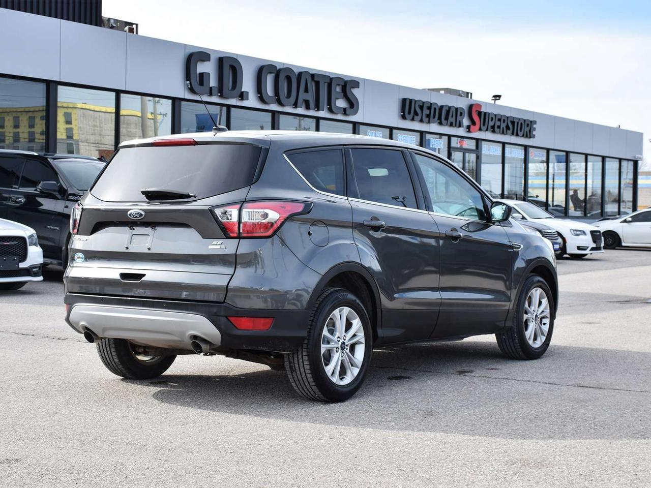 2017 Ford Escape SE 4x4 ~Heated Seats ~Bluetooth ~Camera ~Alloys Photo