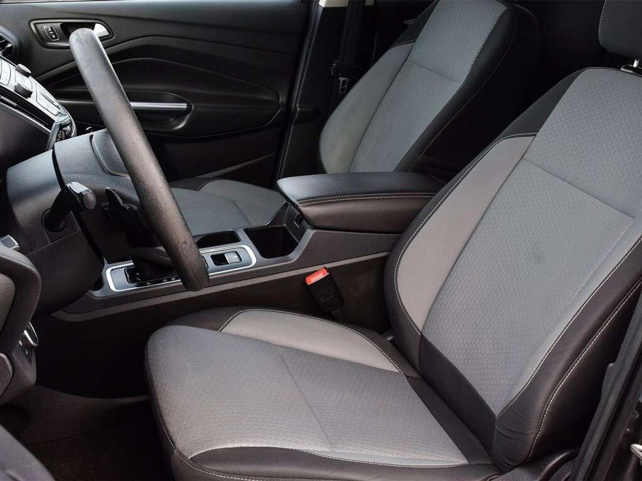2017 Ford Escape SE 4x4 ~Heated Seats ~Bluetooth ~Camera ~Alloys Photo