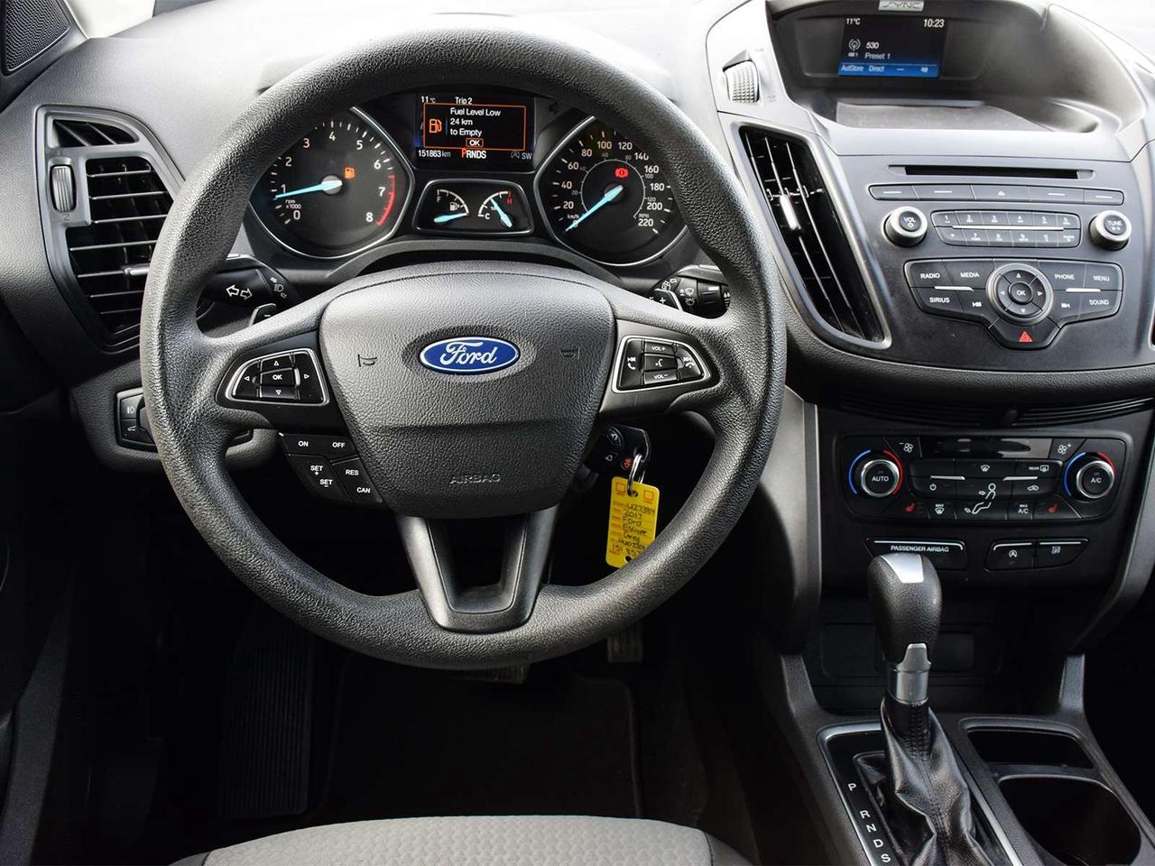 2017 Ford Escape SE 4x4 ~Heated Seats ~Bluetooth ~Camera ~Alloys Photo