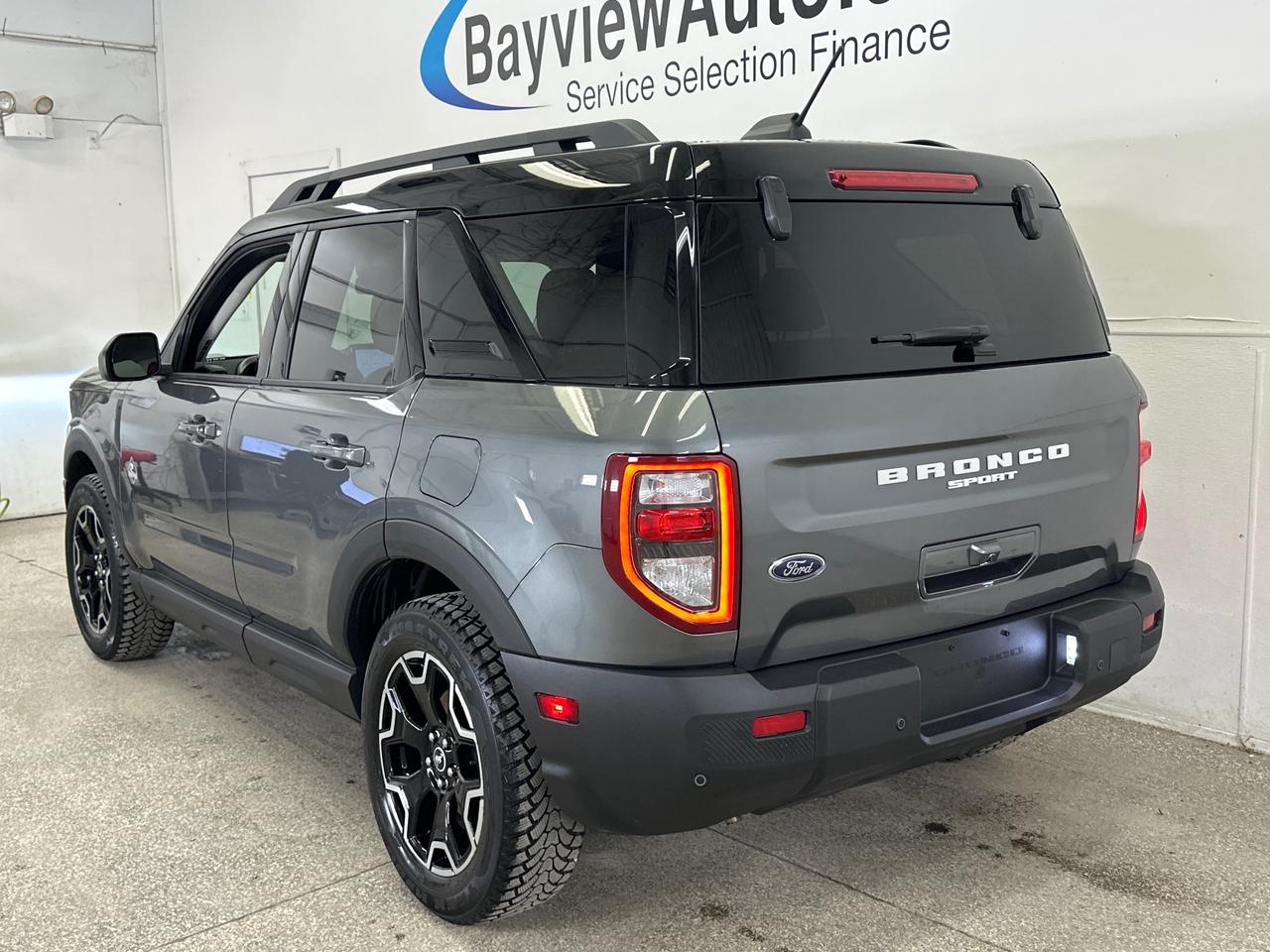 2025 Ford Bronco Sport Outer Banks 4dr 4x4 Photo4