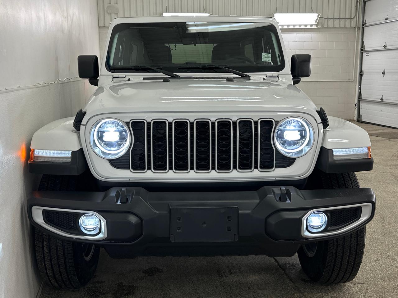 2024 Jeep Wrangler SAHARA 4DR 4X4 Photo