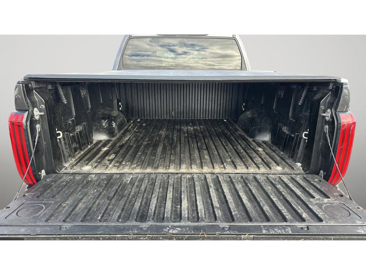 2022 Toyota Tundra Limited  Photo