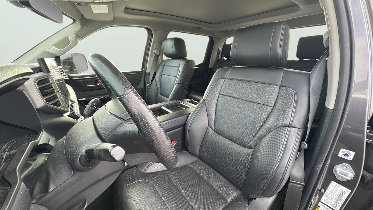 2022 Toyota Tundra Limited  Photo