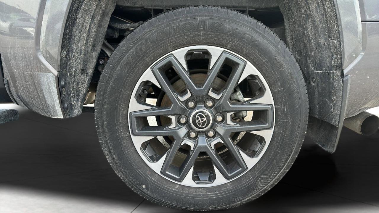 2022 Toyota Tundra Limited  Photo