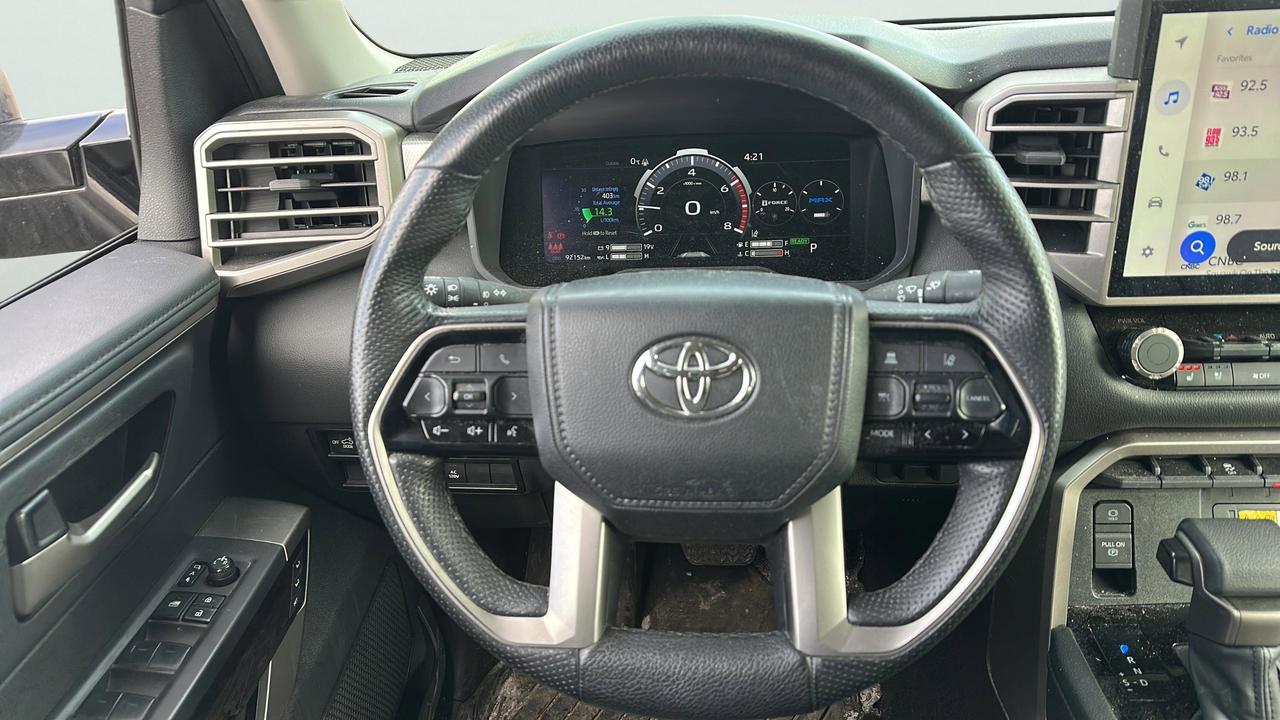 2022 Toyota Tundra Limited  Photo