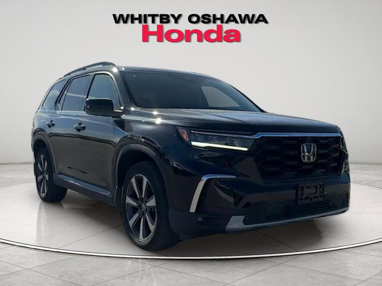 2024 Honda Pilot Touring l Heated Seats l Navigation System Photo