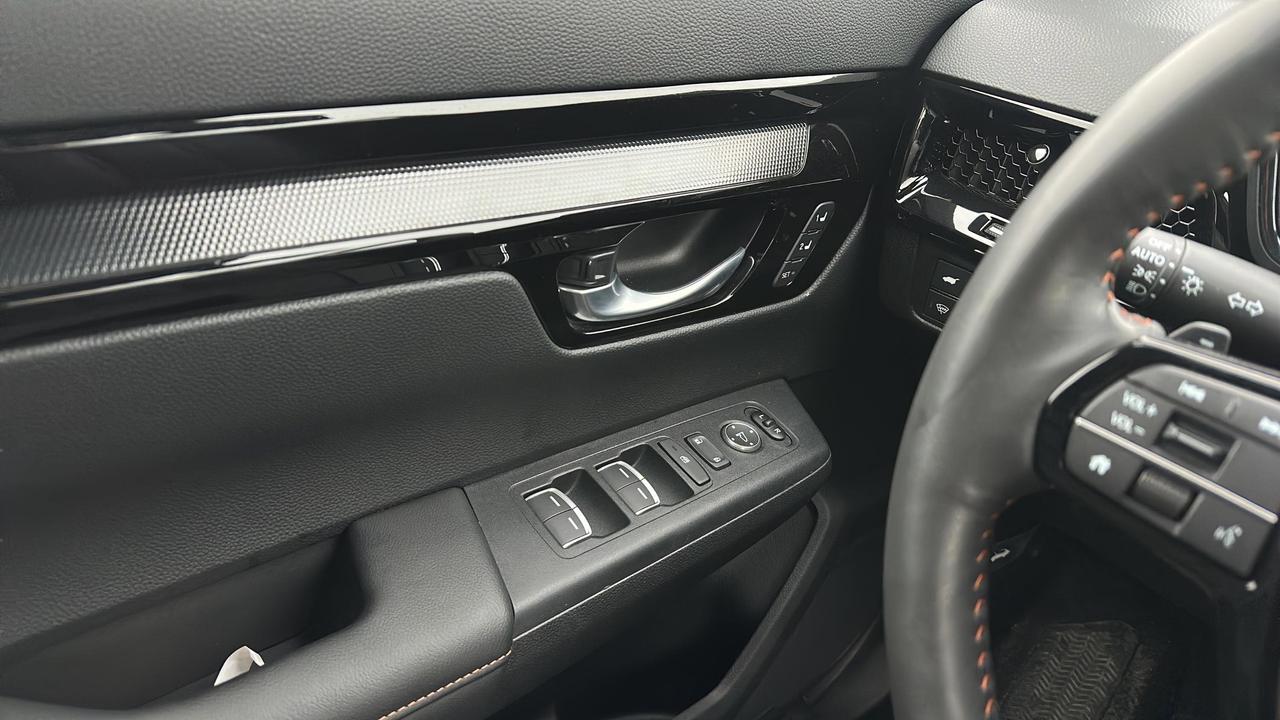 2025 Honda CR-V Hybrid Touring Photo