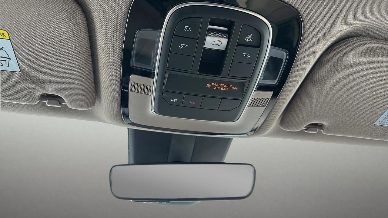 2021 Hyundai Santa Fe Preferred Photo