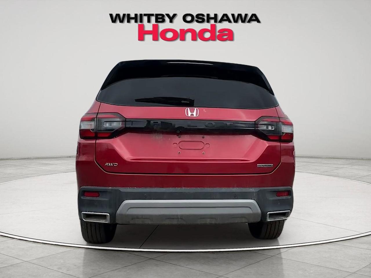 2025 Honda Pilot Touring Photo3
