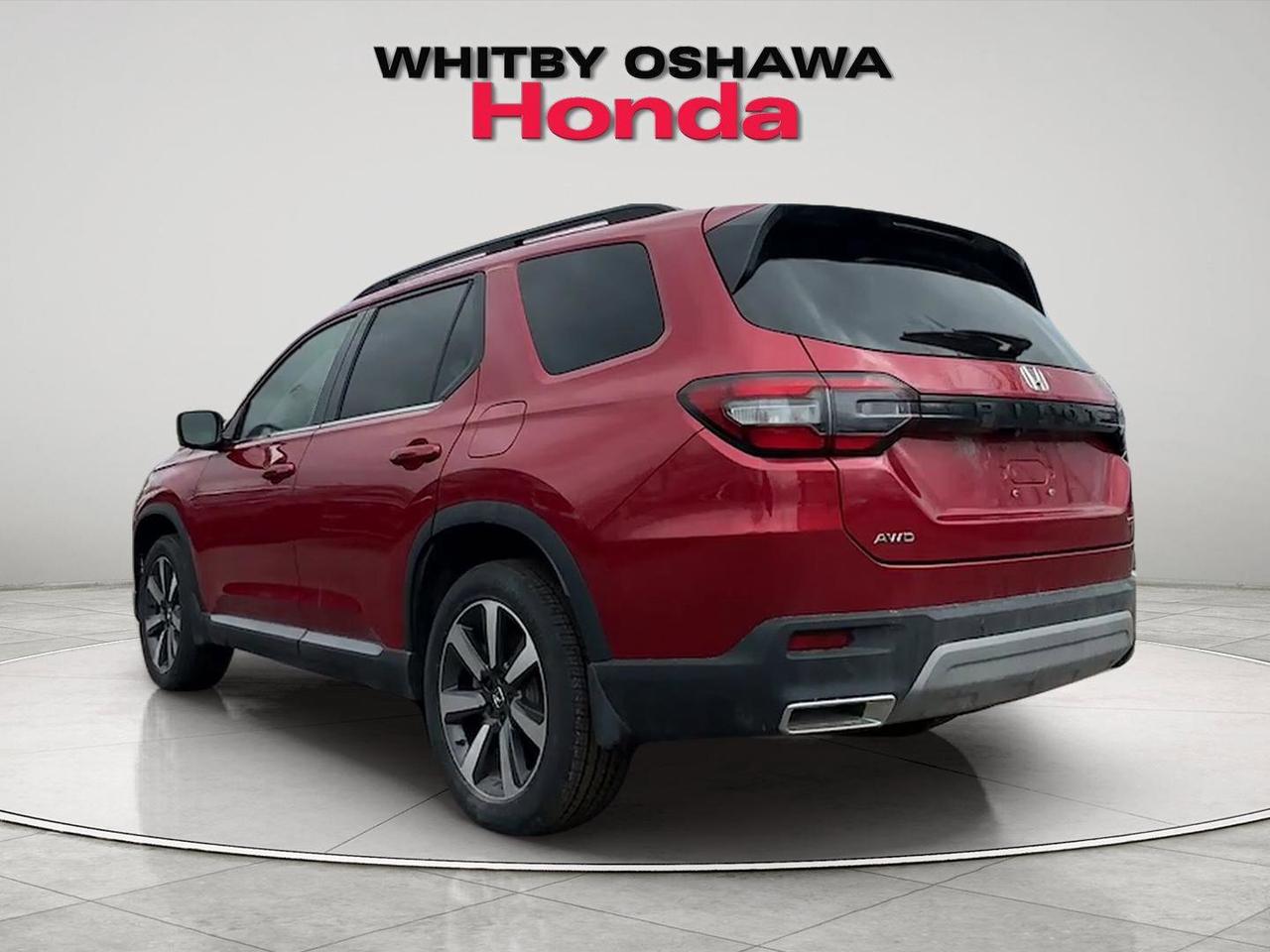 2025 Honda Pilot Touring Photo2