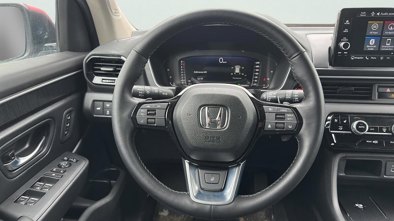 2025 Honda Pilot Touring Photo