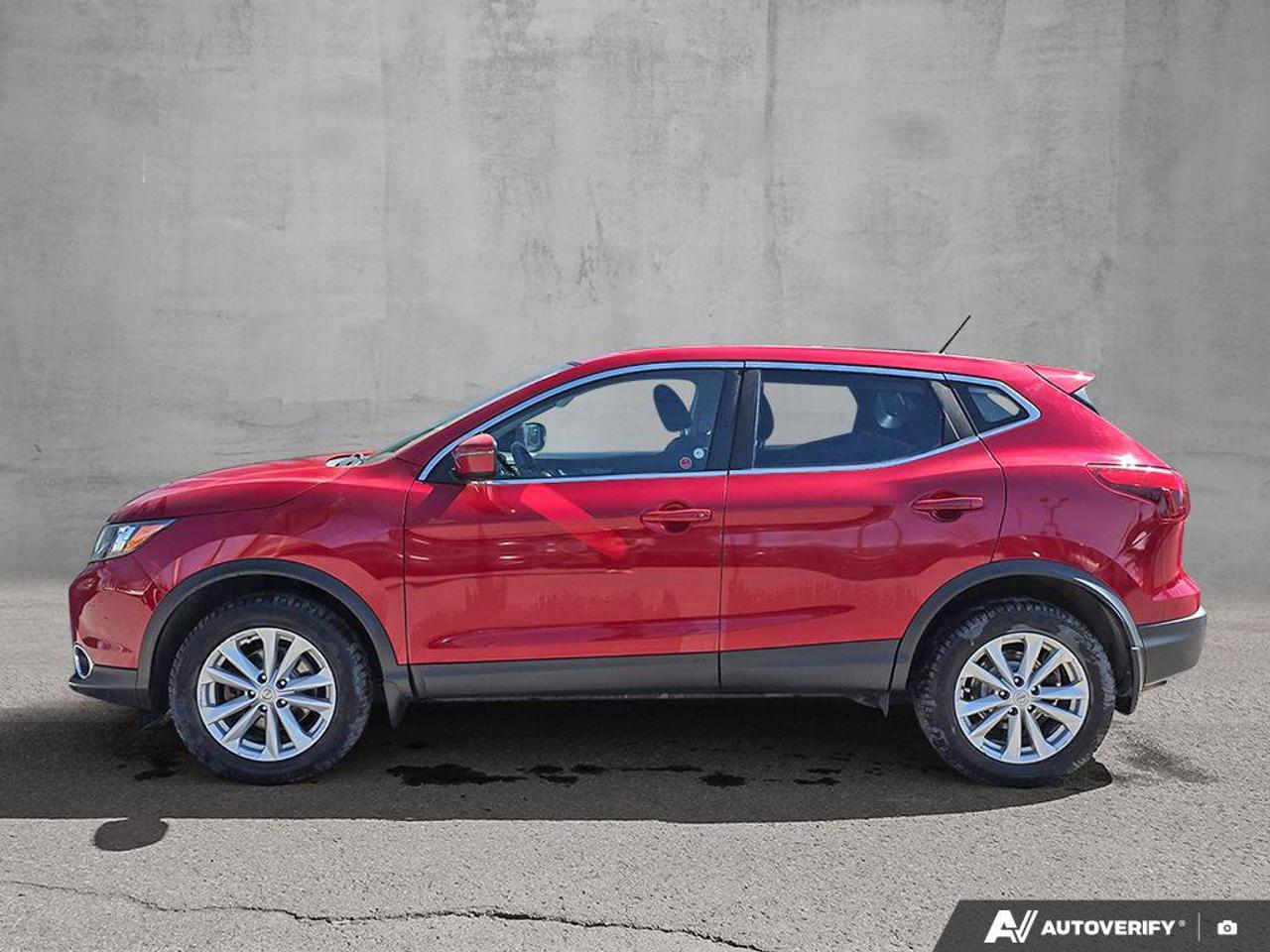 2018 Nissan Qashqai SV AWD | Heated Seats | Back-Up Camera | Alloy Rims | Photo