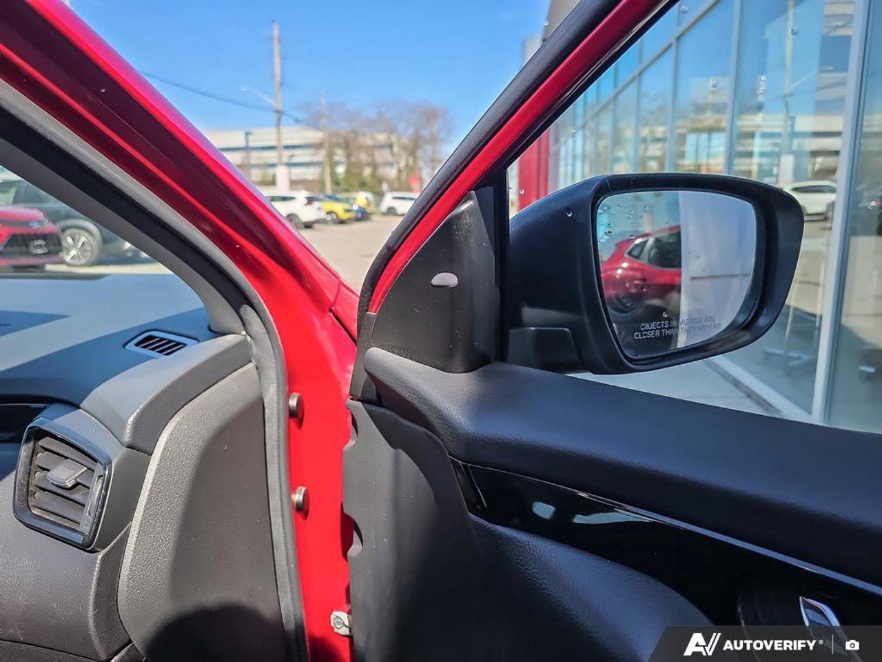 2018 Nissan Qashqai SV AWD | Heated Seats | Back-Up Camera | Alloy Rims | Photo