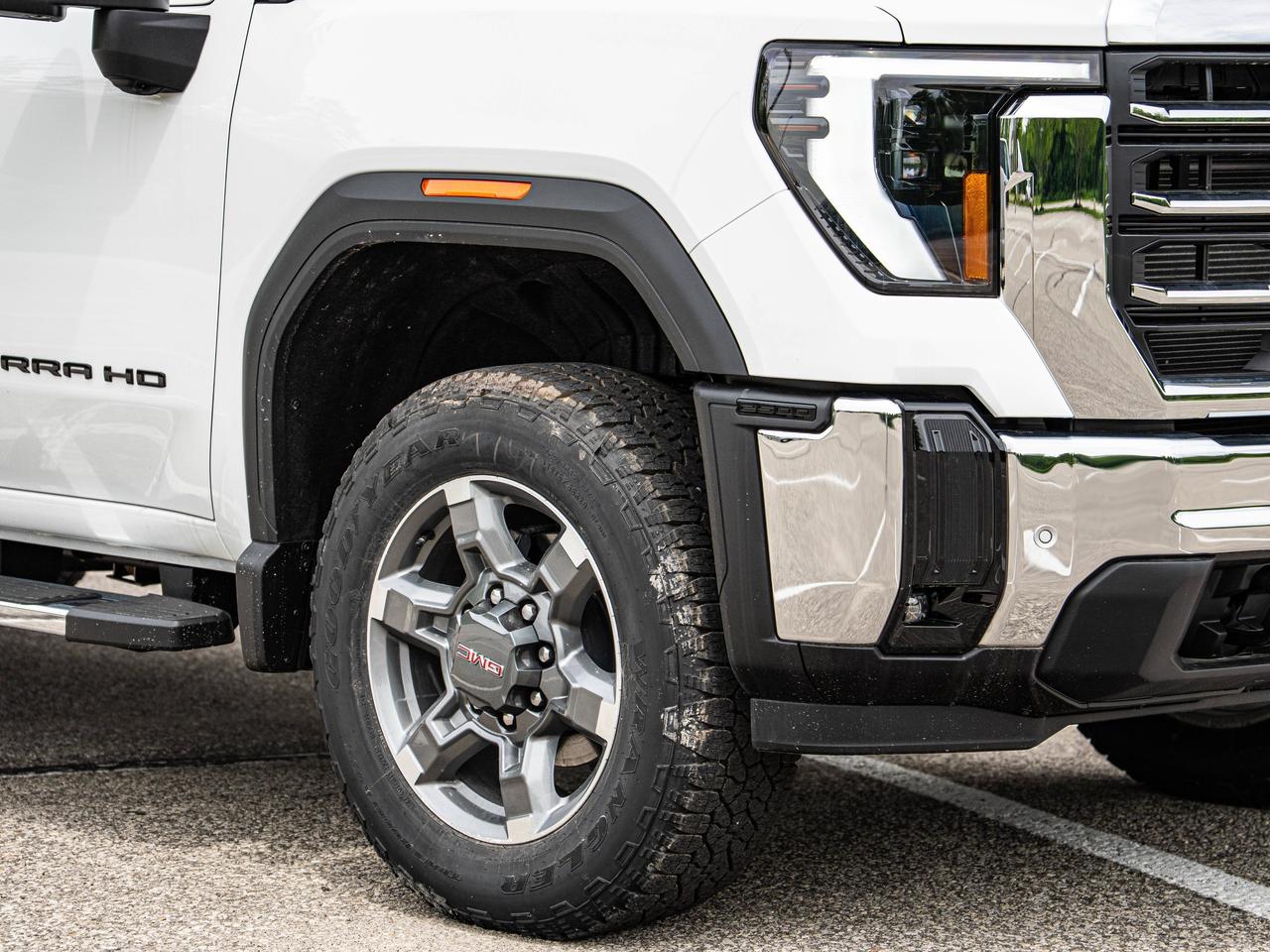 2026 GMC SIERRA 2500HD SLE Photo3