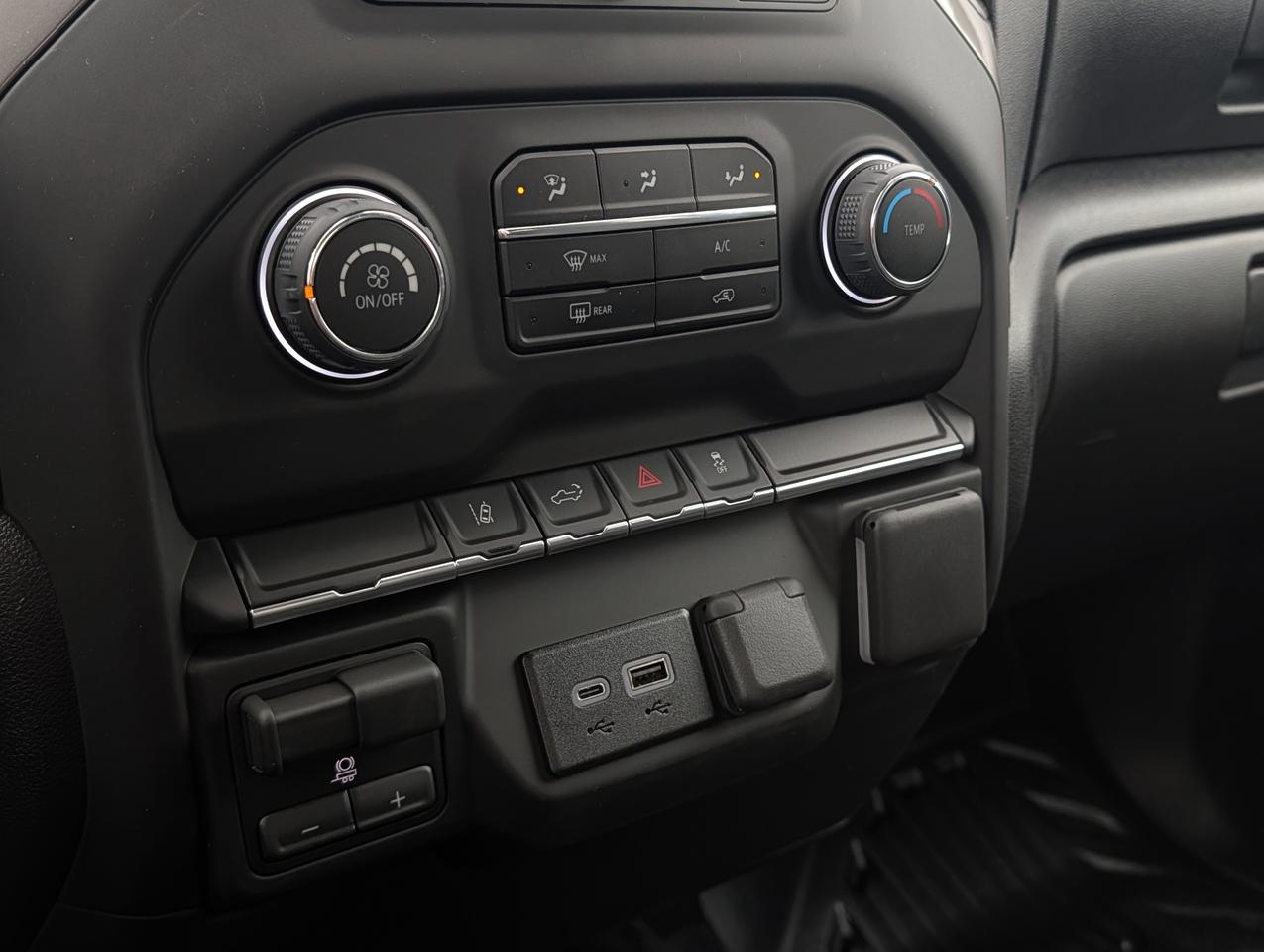 2026 Chevrolet SILVERADO 2500HD Work Truck Photo