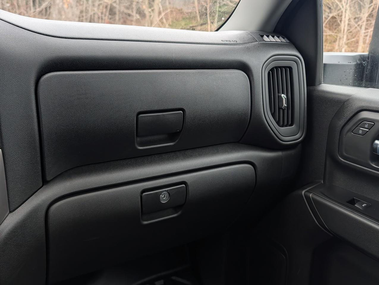 2026 Chevrolet SILVERADO 2500HD Work Truck Photo