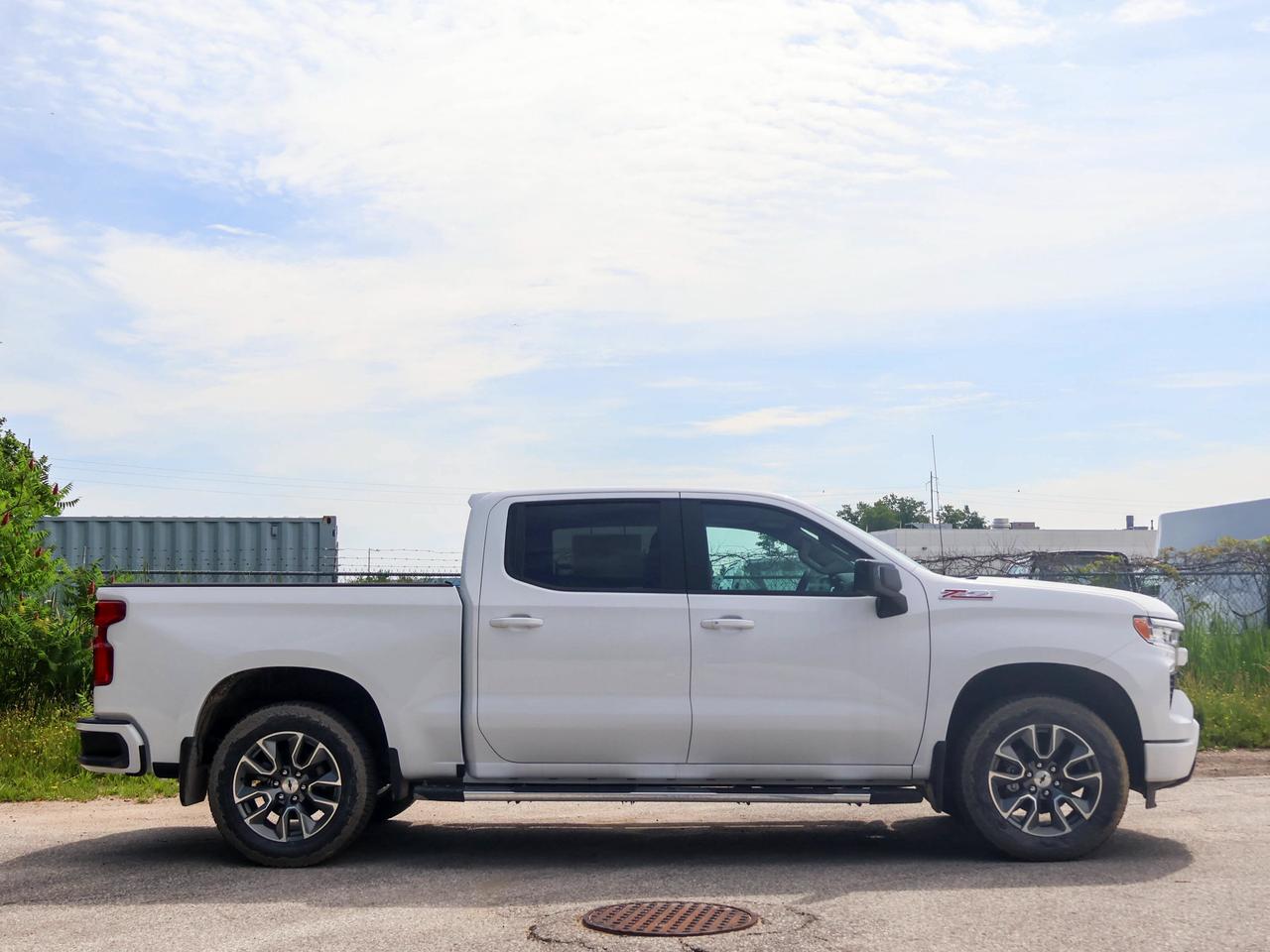 2026 Chevrolet Silverado 1500 RST Photo3