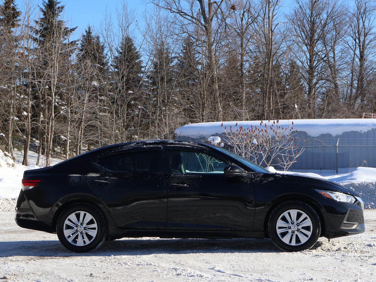 2022 Nissan Sentra S Photo