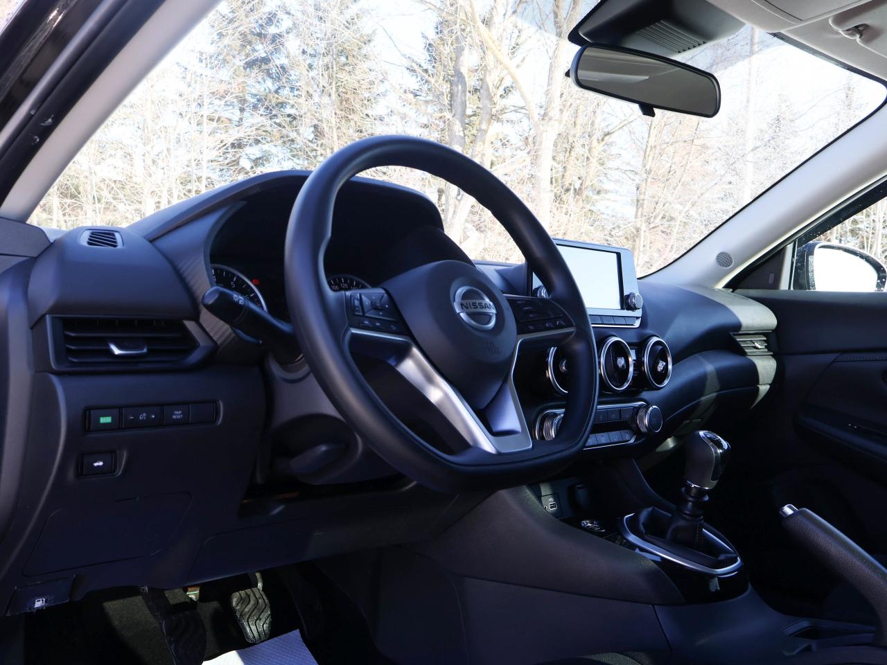 2022 Nissan Sentra S Photo