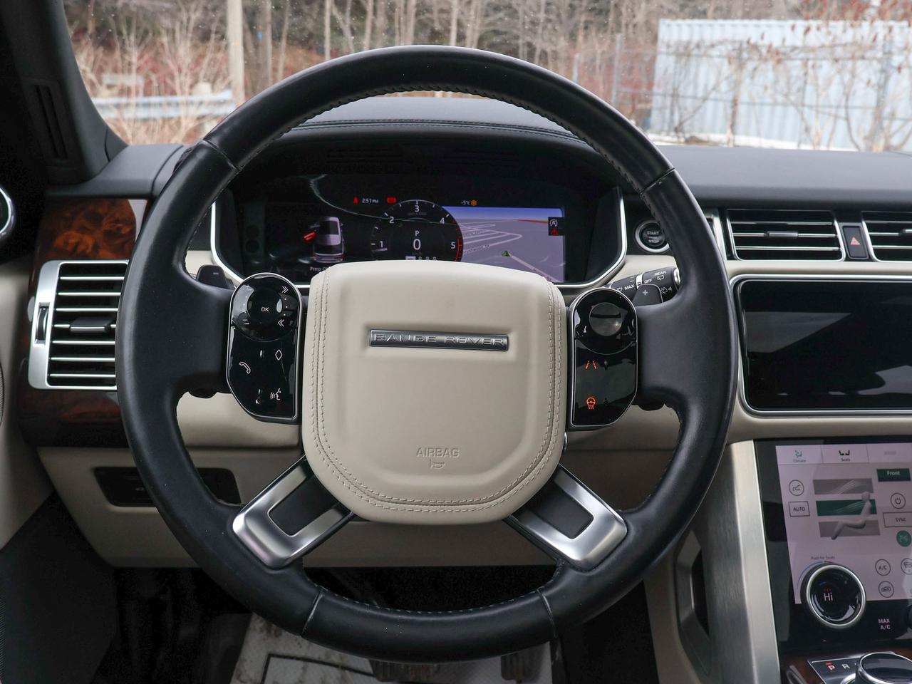 2021 Land Rover Range Rover HSE Photo