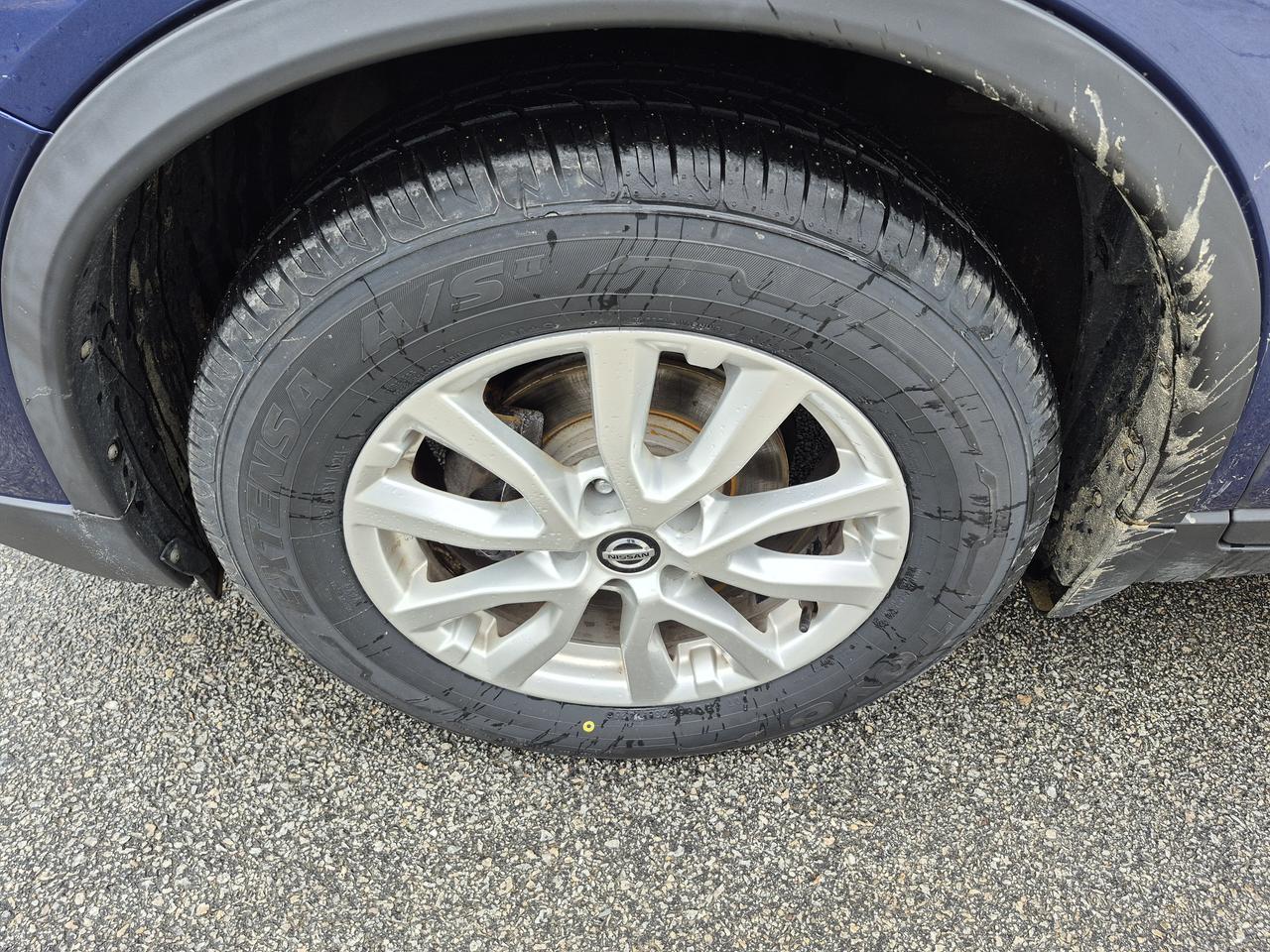 2018 Nissan Rogue SV Photo