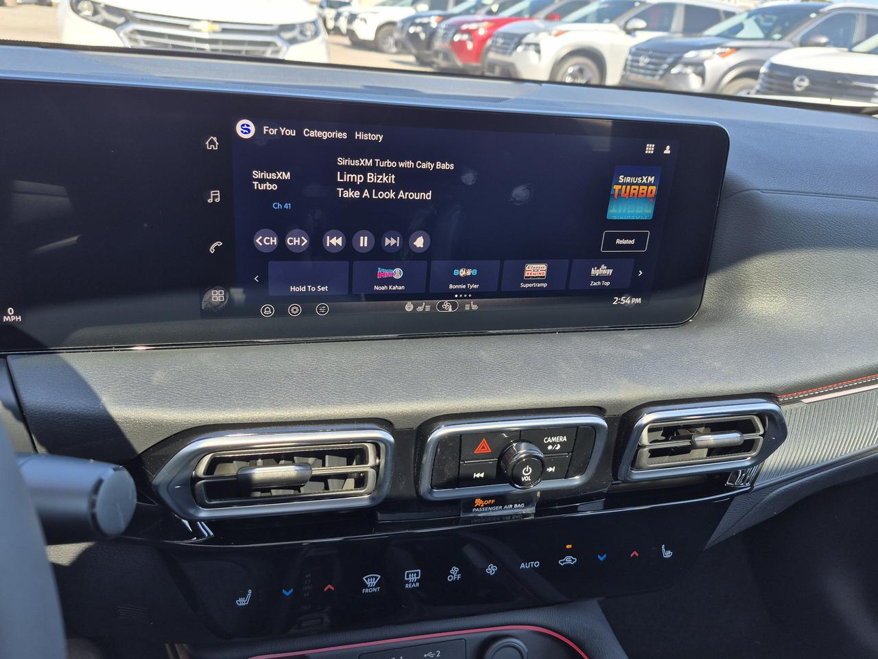 2026 Nissan Sentra SR Premium Photo