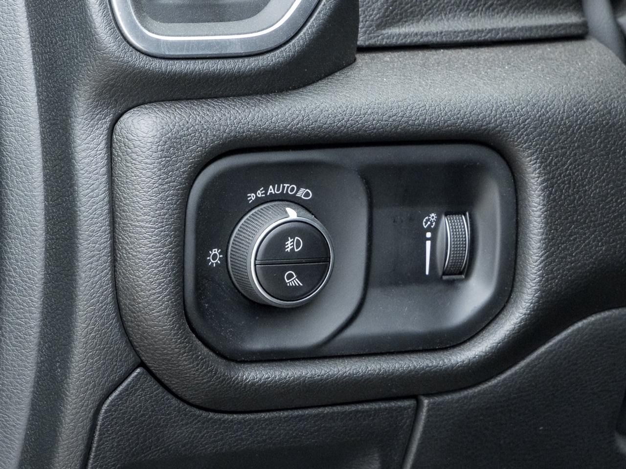 2026 RAM 1500 Express Photo