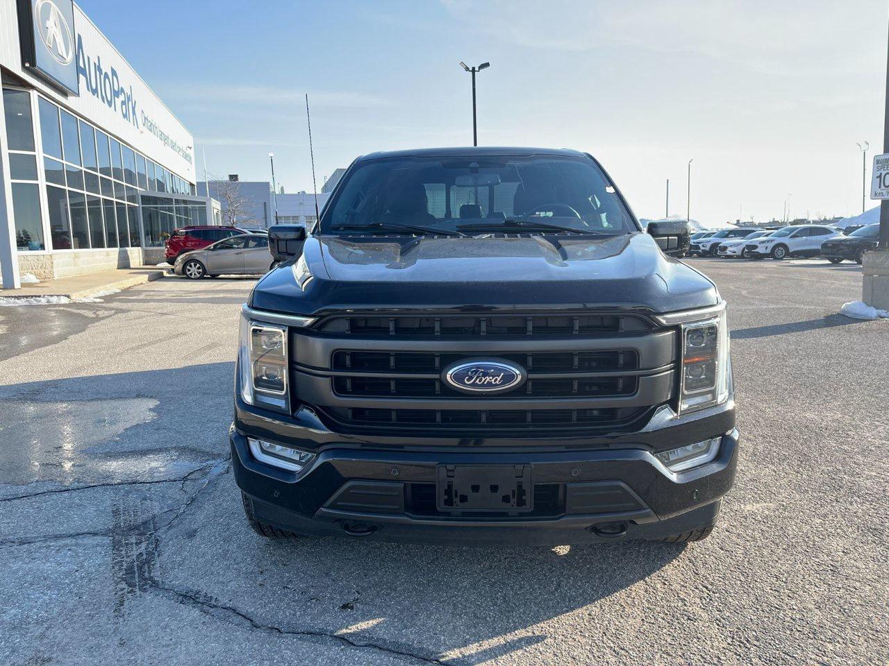 2022 Ford F-150 Lariat 4WD SuperCrew 5.5' Box Photo2