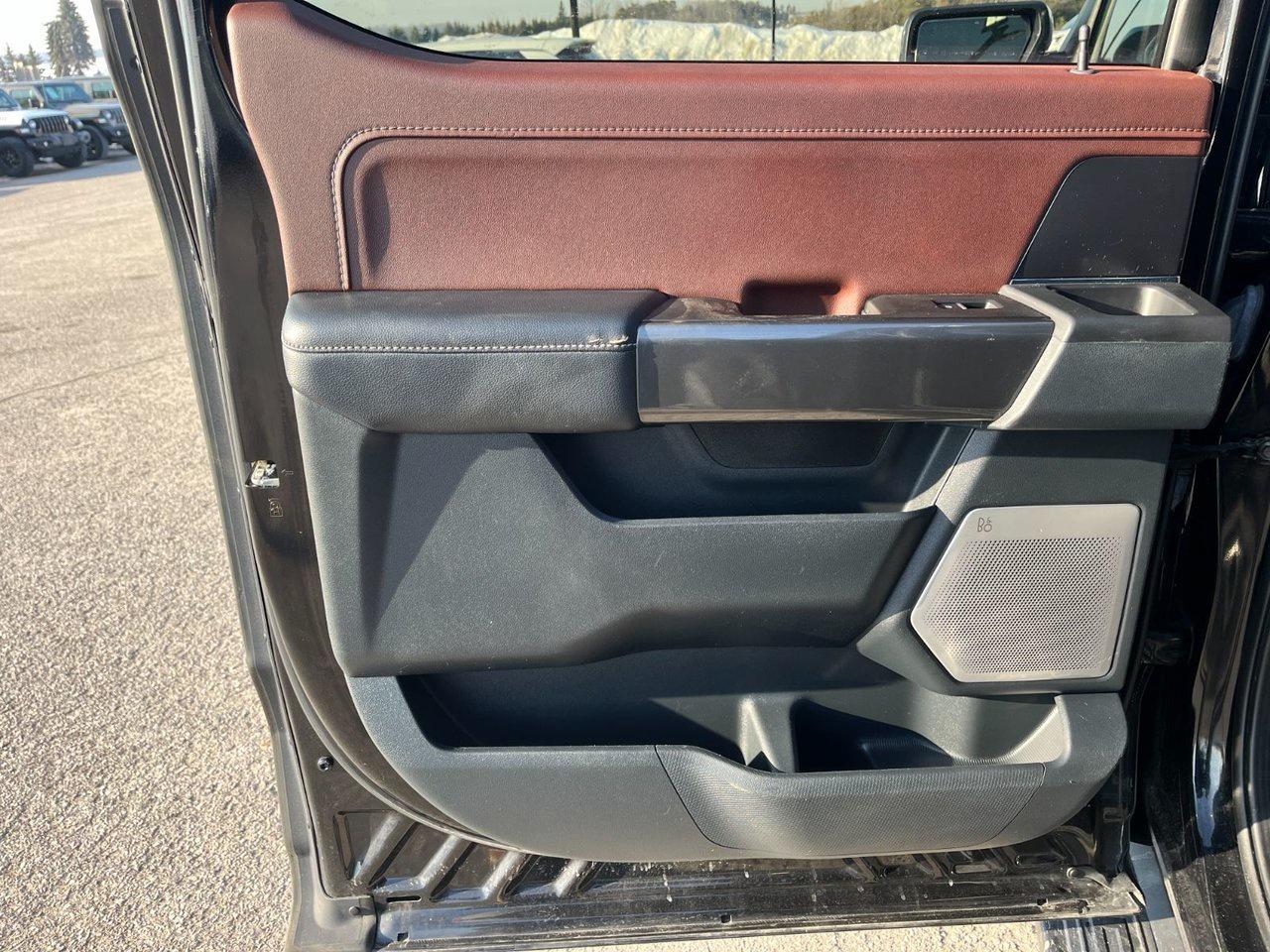 2022 Ford F-150 Lariat 4WD SuperCrew 5.5' Box Photo