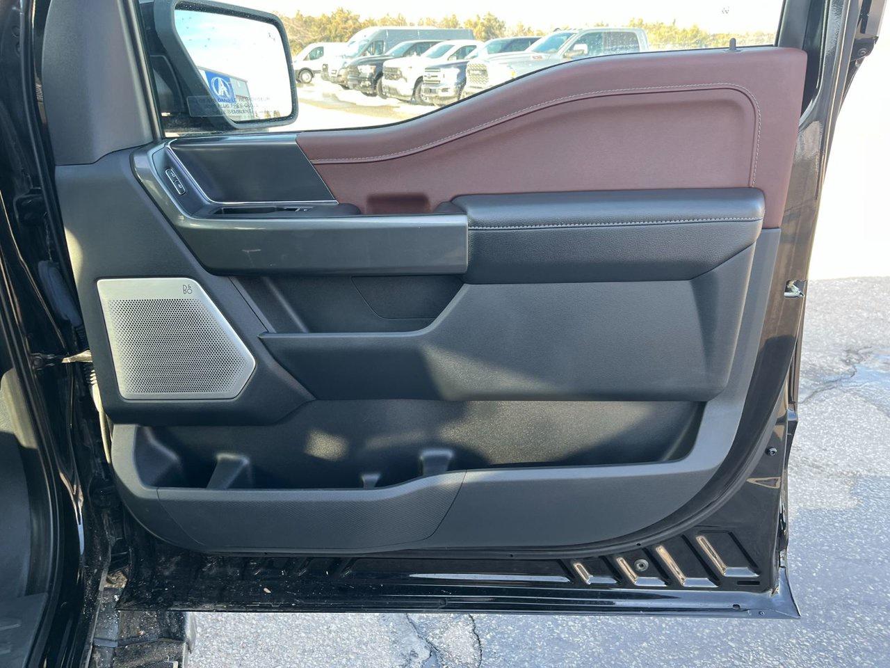 2022 Ford F-150 Lariat 4WD SuperCrew 5.5' Box Photo