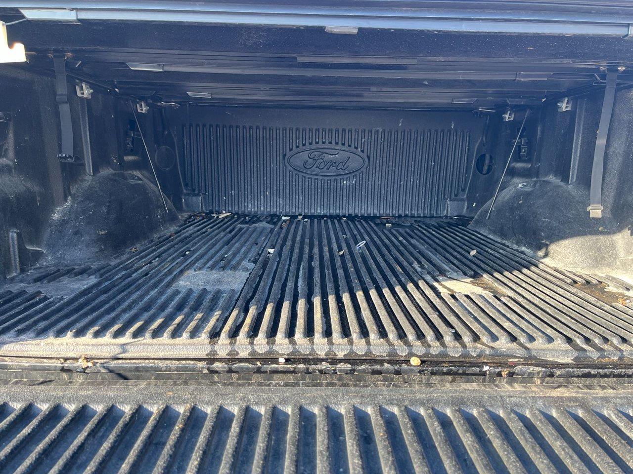 2022 Ford F-150 Lariat 4WD SuperCrew 5.5' Box Photo