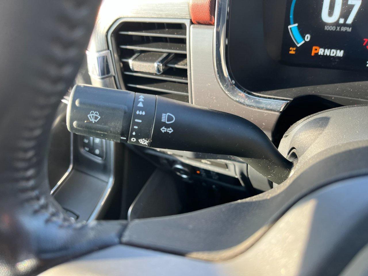 2022 Ford F-150 Lariat 4WD SuperCrew 5.5' Box Photo